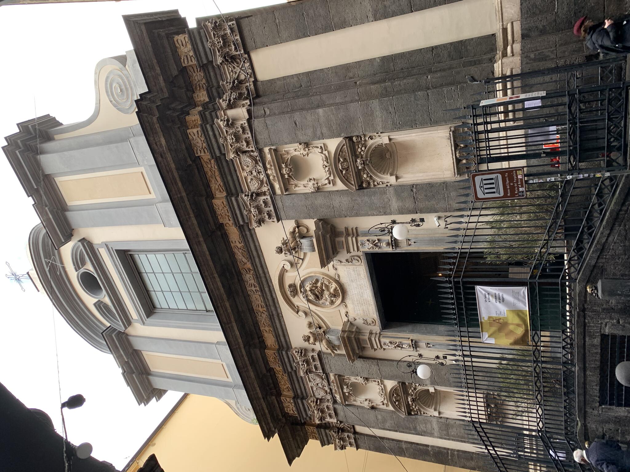 Église Sainte-Marie-des-Âmes-du-Purgatoire de Naples